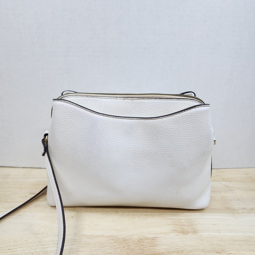 Nanette Lepore White Faux Leather Crossbody Quiet Luxury Bag Pebbled Purse 10x7 - Picture 2 of 16